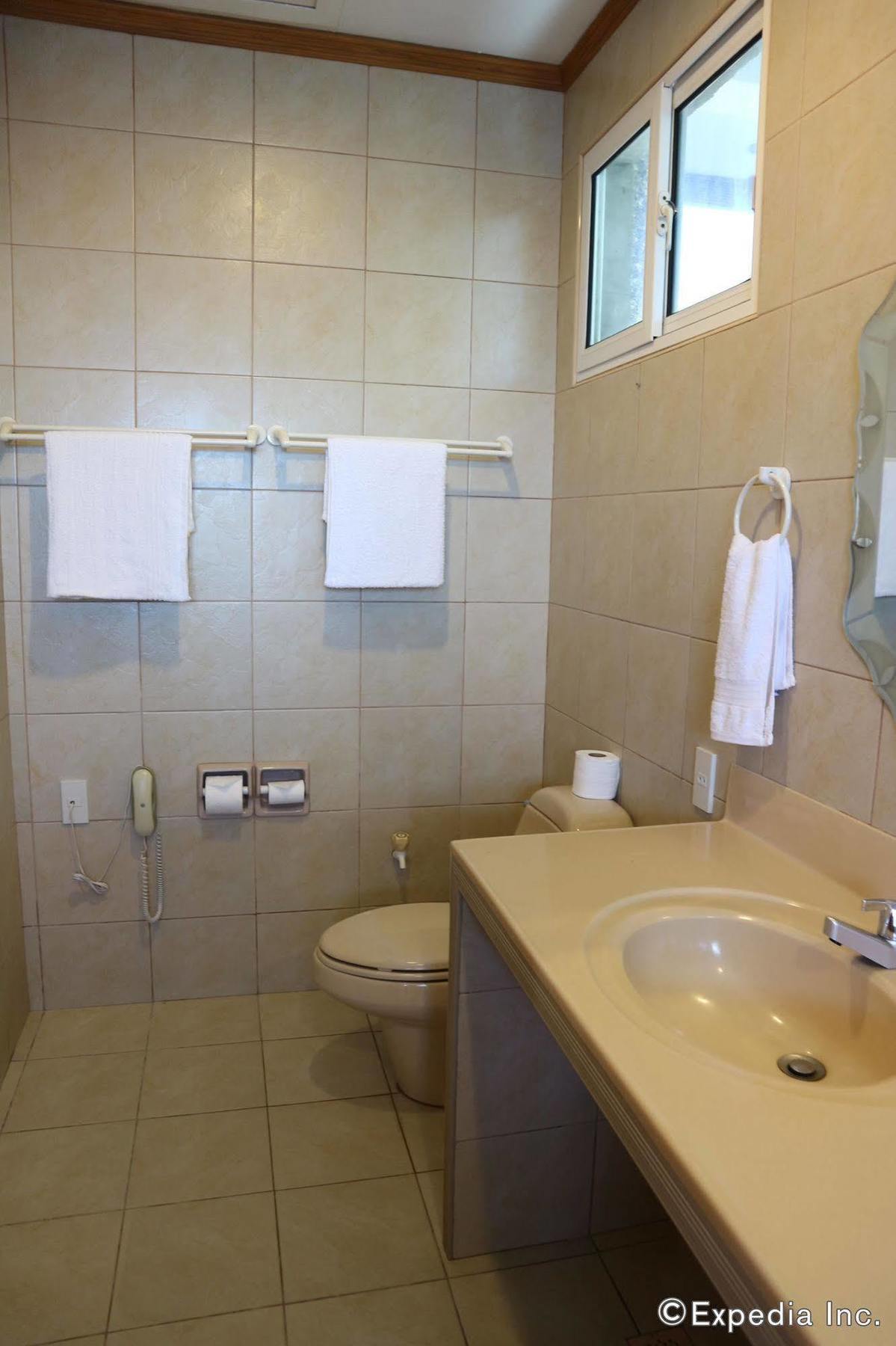 Antulang Beach Resort Siaton Kültér fotó